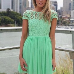 Dantelli Mint Yeşili Yazlık Elbise Modelleri